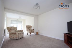 Lounge-diner- click for photo gallery